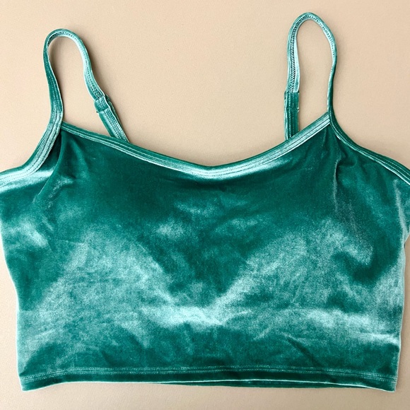 Victoria’ Secret Green Velour Lightly Lined Longline Cropped Tank - Picture 6 of 10